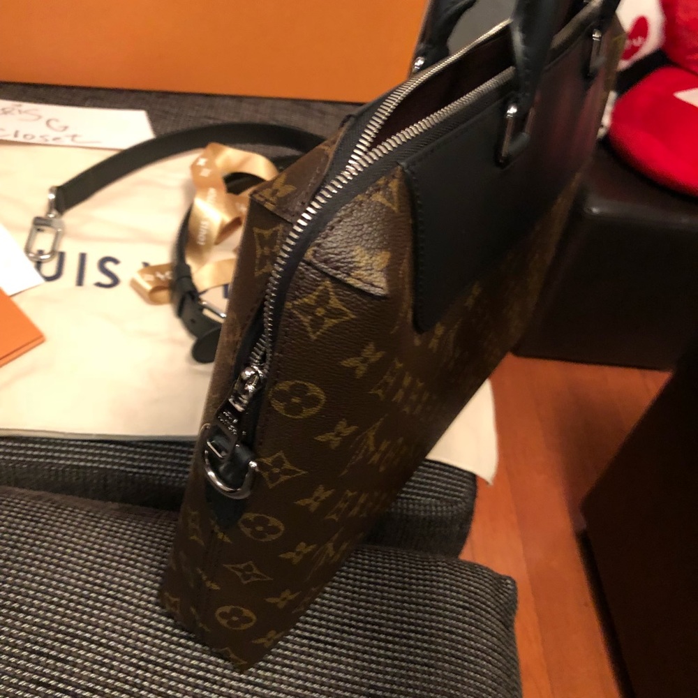 Sold 💰 ! Louis Vuitton Porte documents jour - Picture 4 of 7